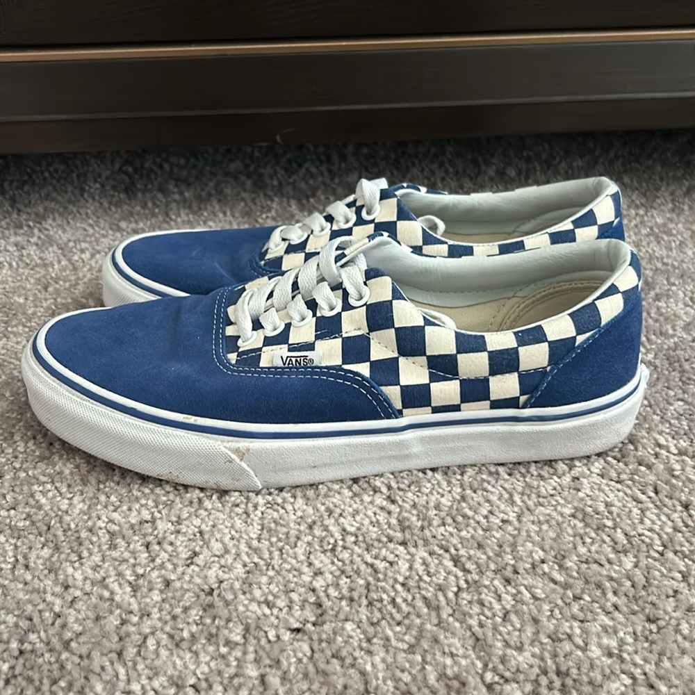 Vans - Picture 7 of 10